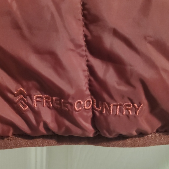 Reversible Puffer Vest - Picture 4 of 4